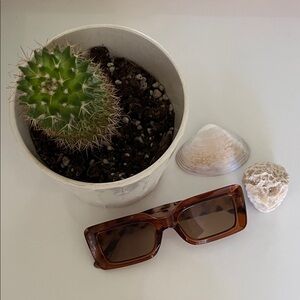 AIRE brown rectangle sunglasses